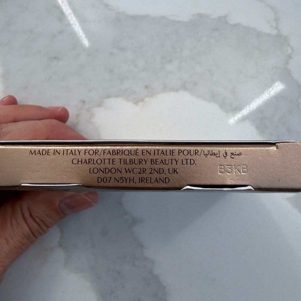 NWT Charlotte Tilbury HOLLYWOOD BLUSH & GLOW GLIDE PALETTE
LIGHT TO MEDIUM - Picture 11 of 11